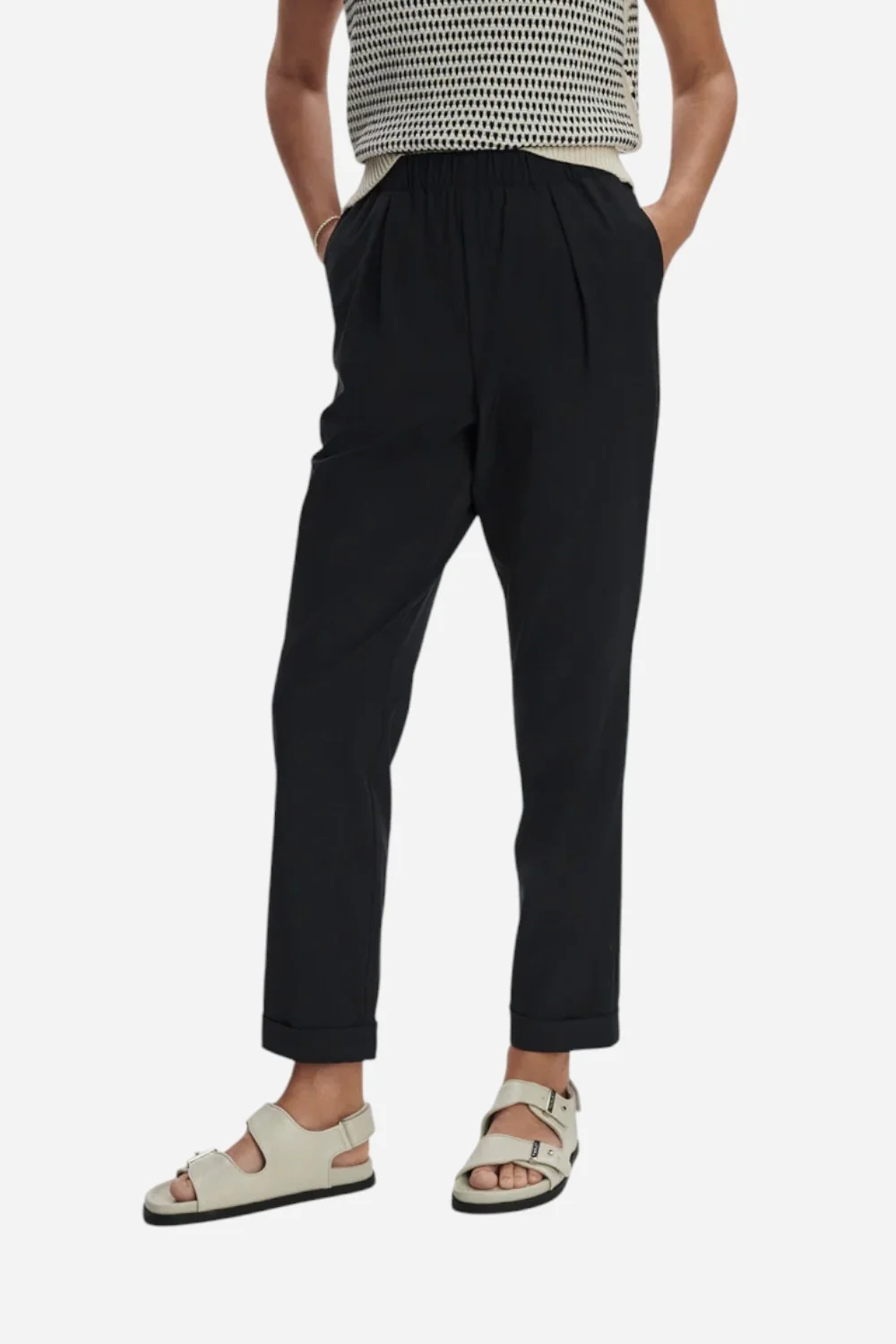 Varley Alana Slim Tapered Cuff Pant 27" in Black