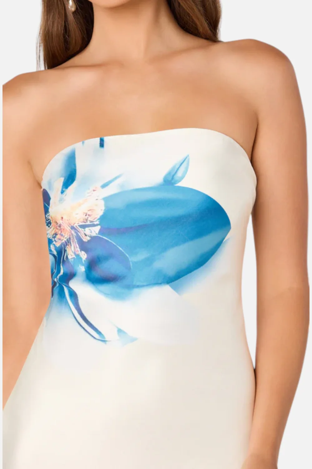 ASTR The Label Annabeth Maxi Strapless Dress in Blue Floral - Image 5