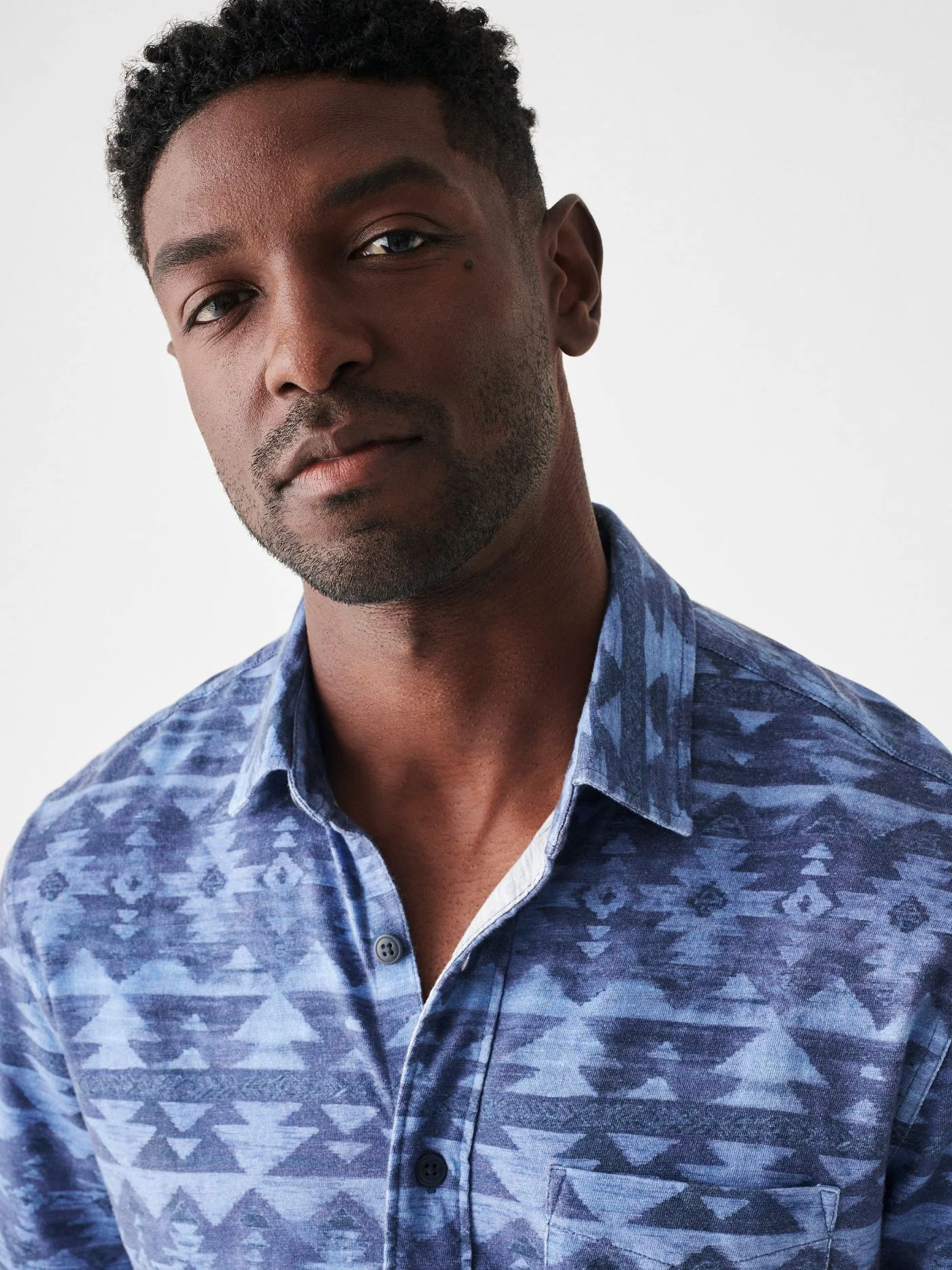 Faherty Doug Good Feather Short Sleeve Knit Seasons Shirt in Six Rivers Sky - Image 2