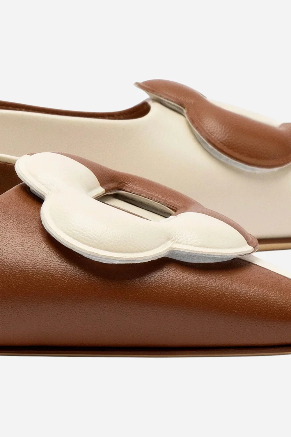 Larroude Flora Pump in Caramel & Ivory Leather - Image 4