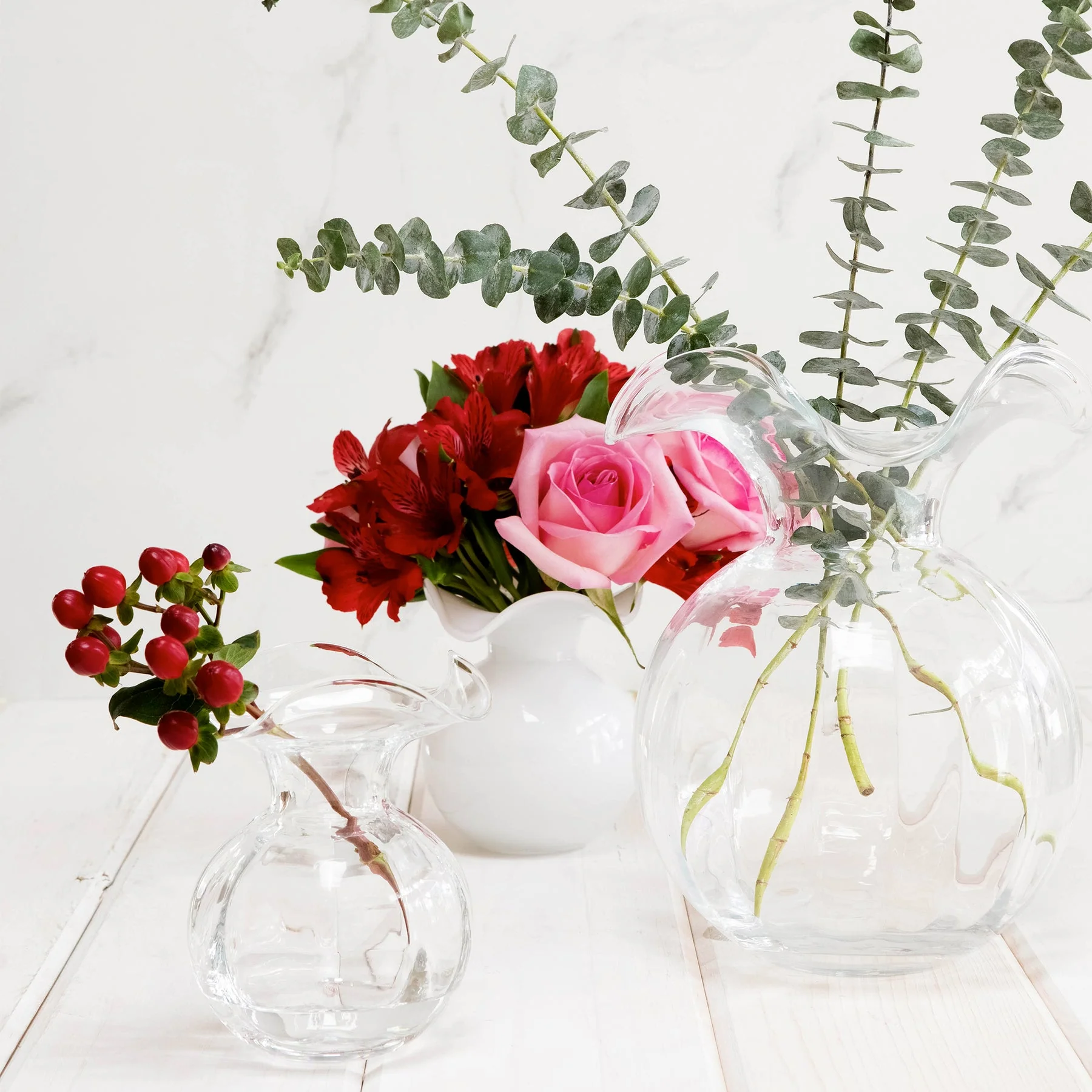 Hibiscus Glass White Small Fluted Vase - Image 5