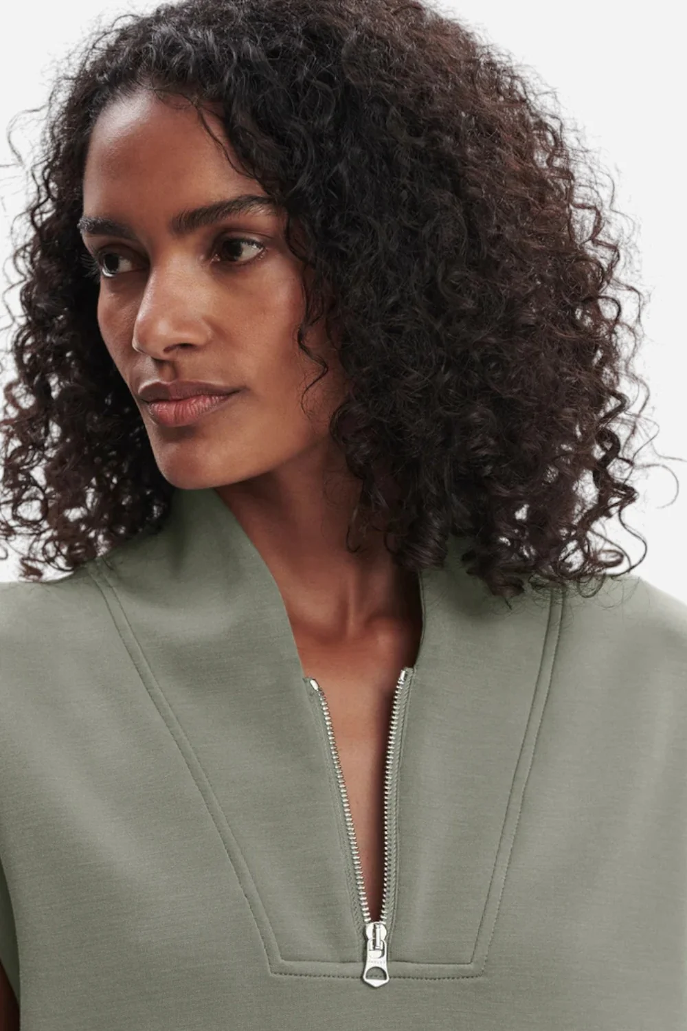Varley Loretta Half-Zip Sleeveless Sweat in Shadow - Image 4