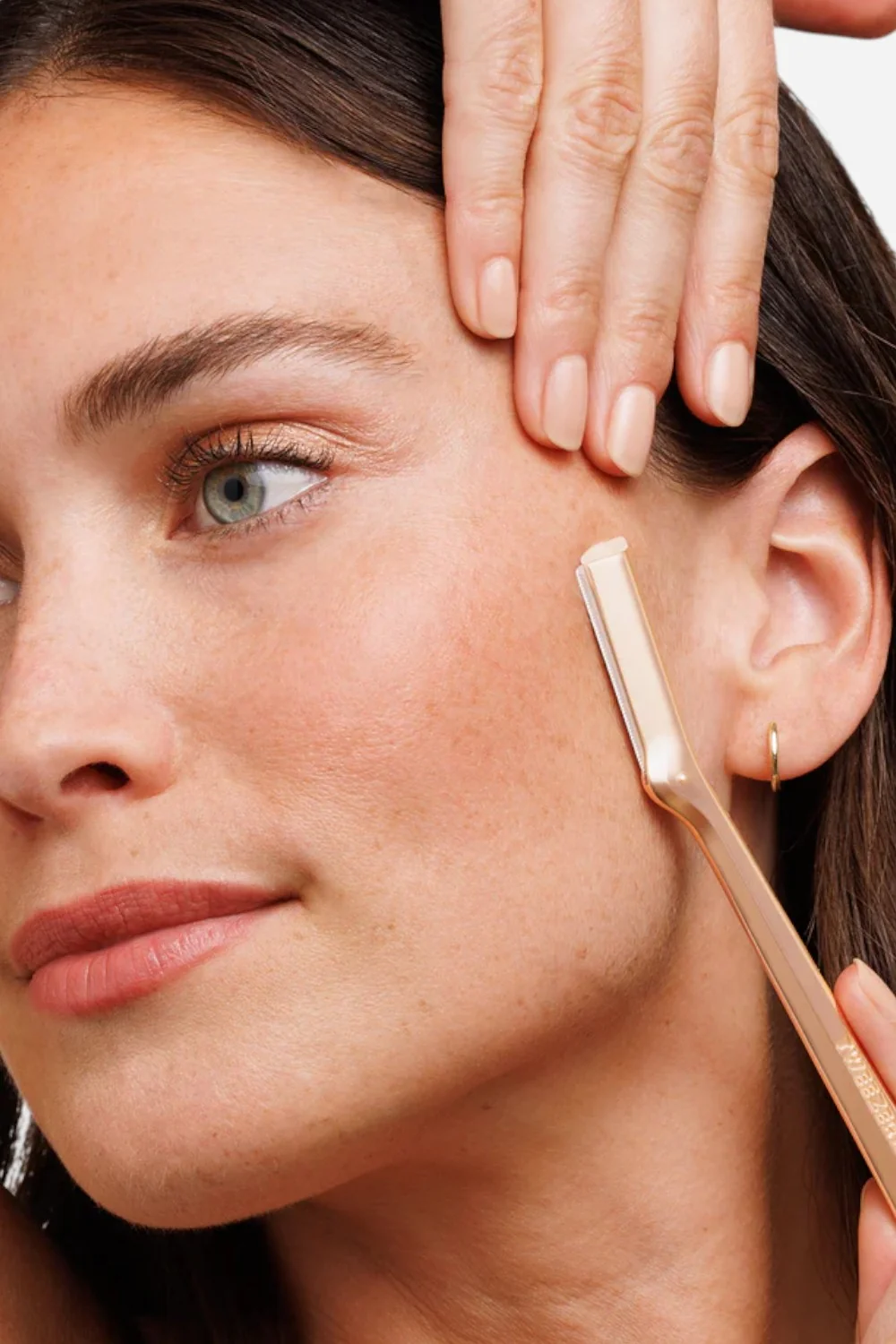 Tweezerman Rose Gold Facial Razor - Image 5
