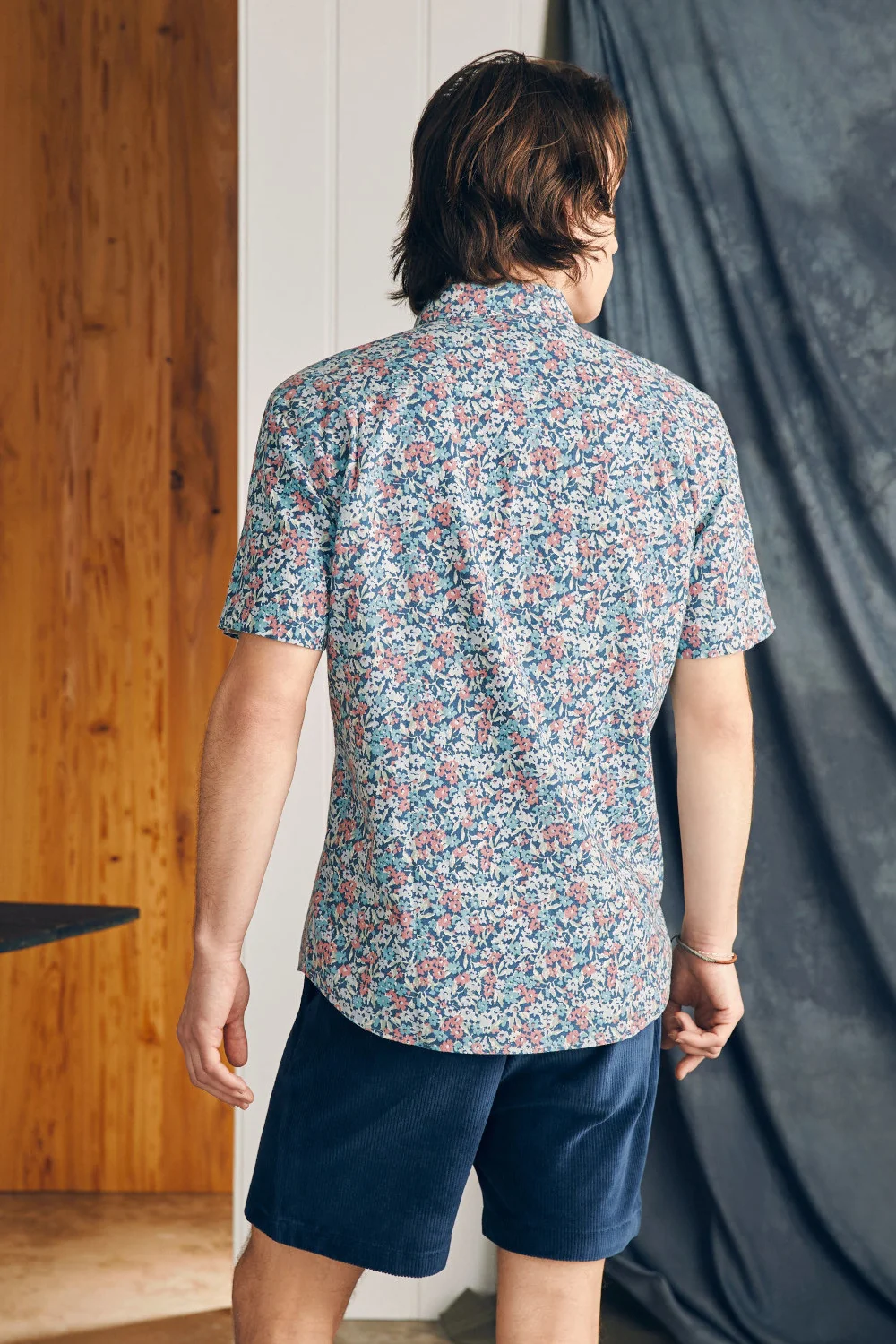 Faherty Short-Sleeve Breeze Shirt in Seafoam Beach Blossom - Image 5