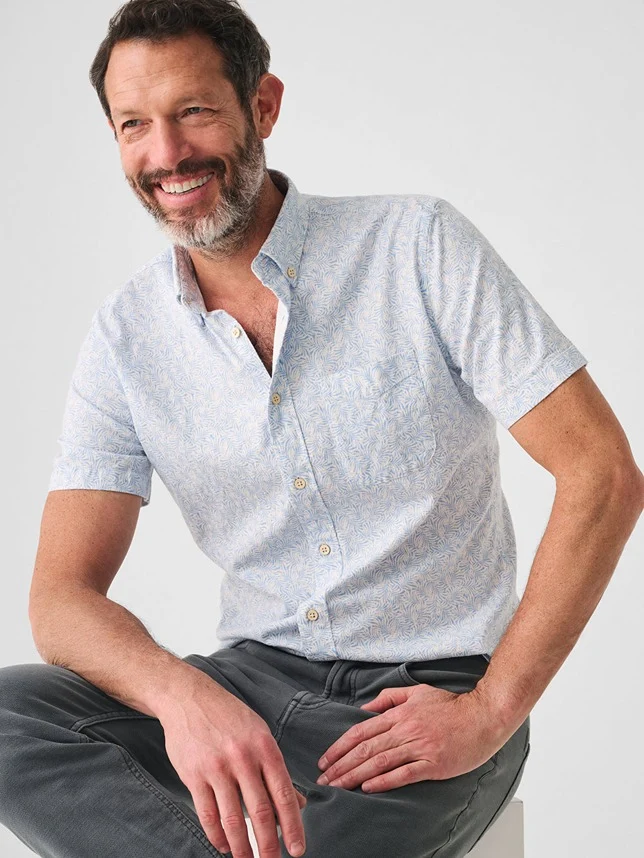 Faherty Short-Sleeve Breeze Shirt in Sky Canopy Print - Image 2