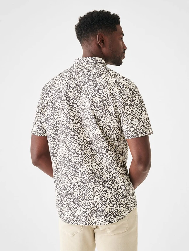 Faherty Short-Shirt Stretch Playa Shirt in Washed Black Hilo Floral - Image 6