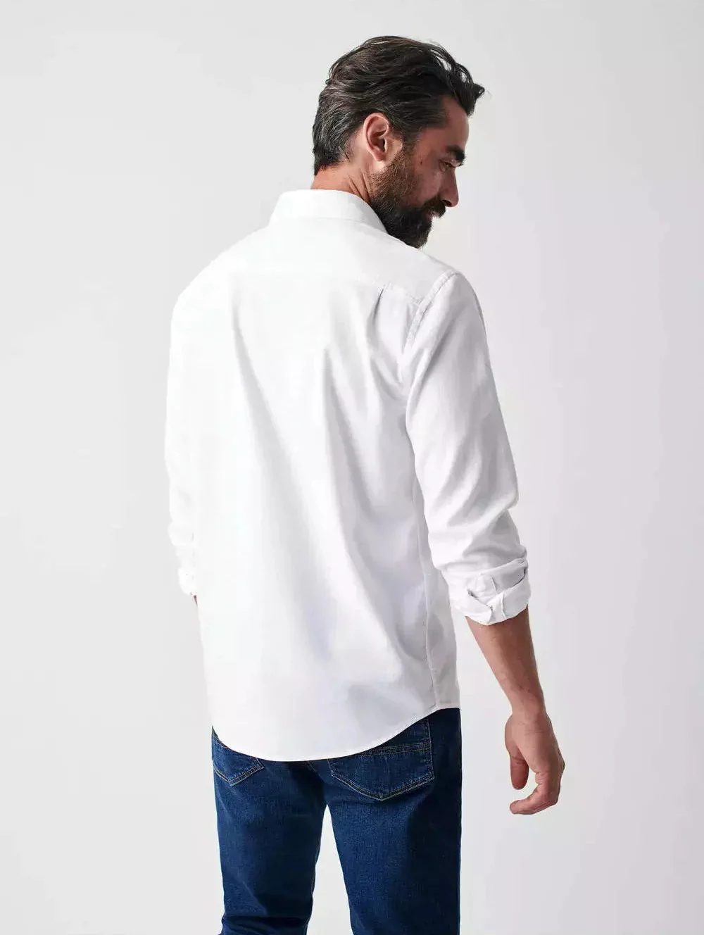 Faherty Stretch Oxford Shirt 2.0 in White - Image 3