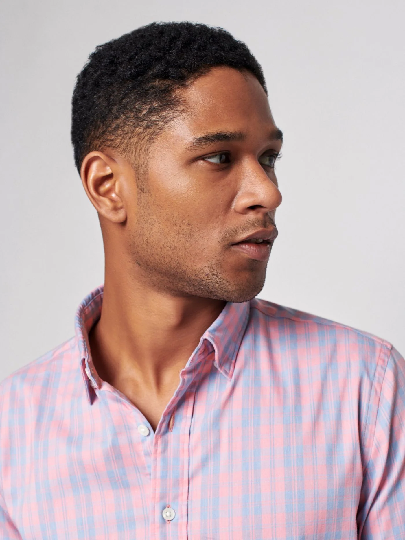 Faherty The Movement Shirt in Summer Rose Plaid - Image 2