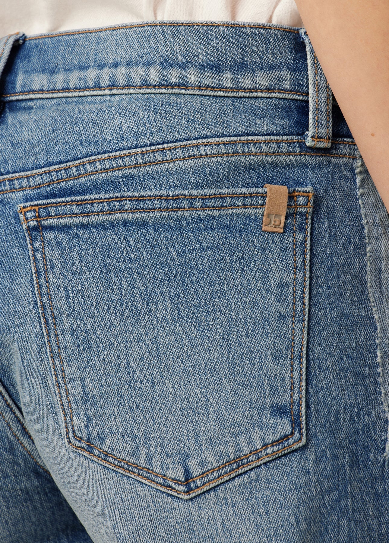 Joes Jeans The Ozzie with Frayed Hem in Opposites Attract - Image 5