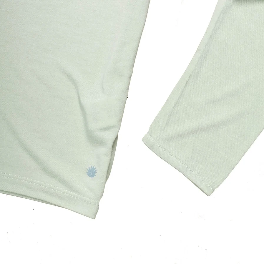 Sendero Provisions Yucatan Bamboo Hoodie Tech Shirt in Flats Green - Image 4
